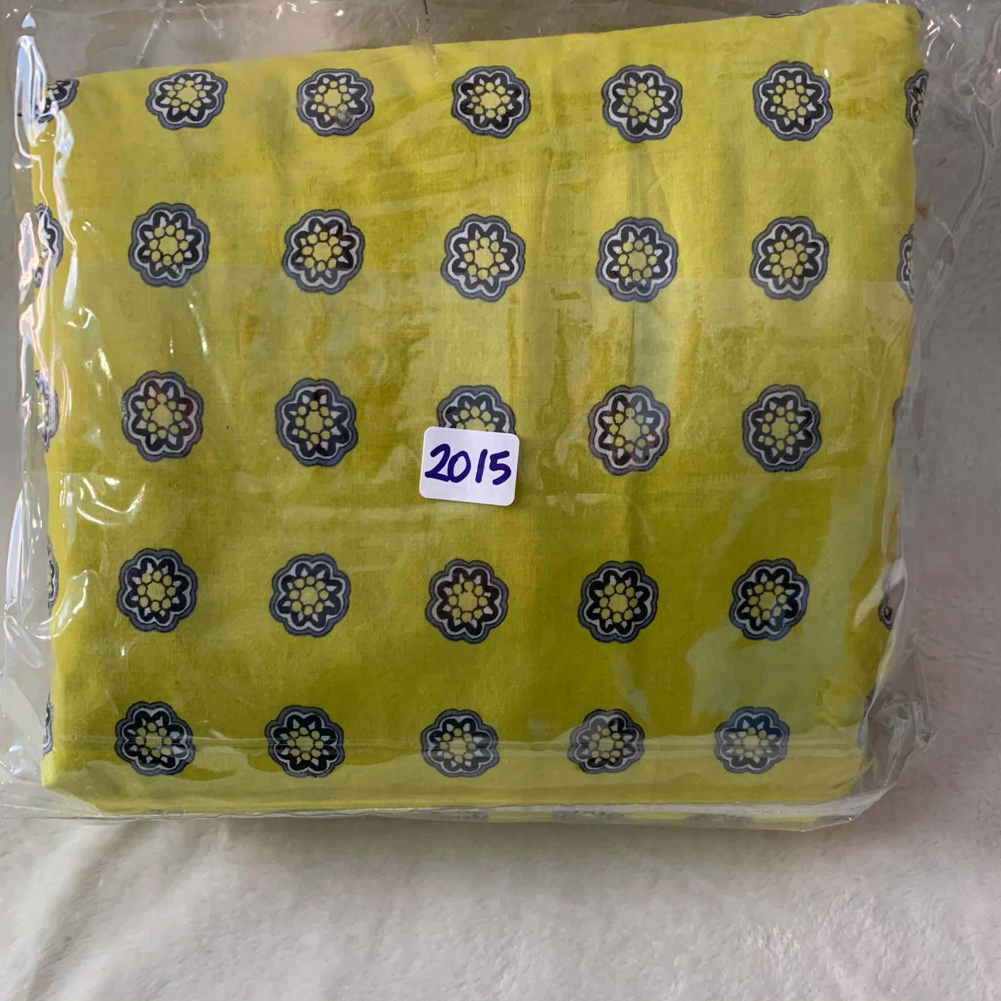 Queen ~ 3 Piece  City Scene Milan Reversible Duvet Cover Set, Yellow - GetSetHome Store