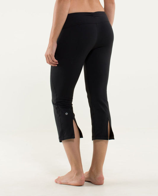 Lululemon Gather & Crow Crop Size 4