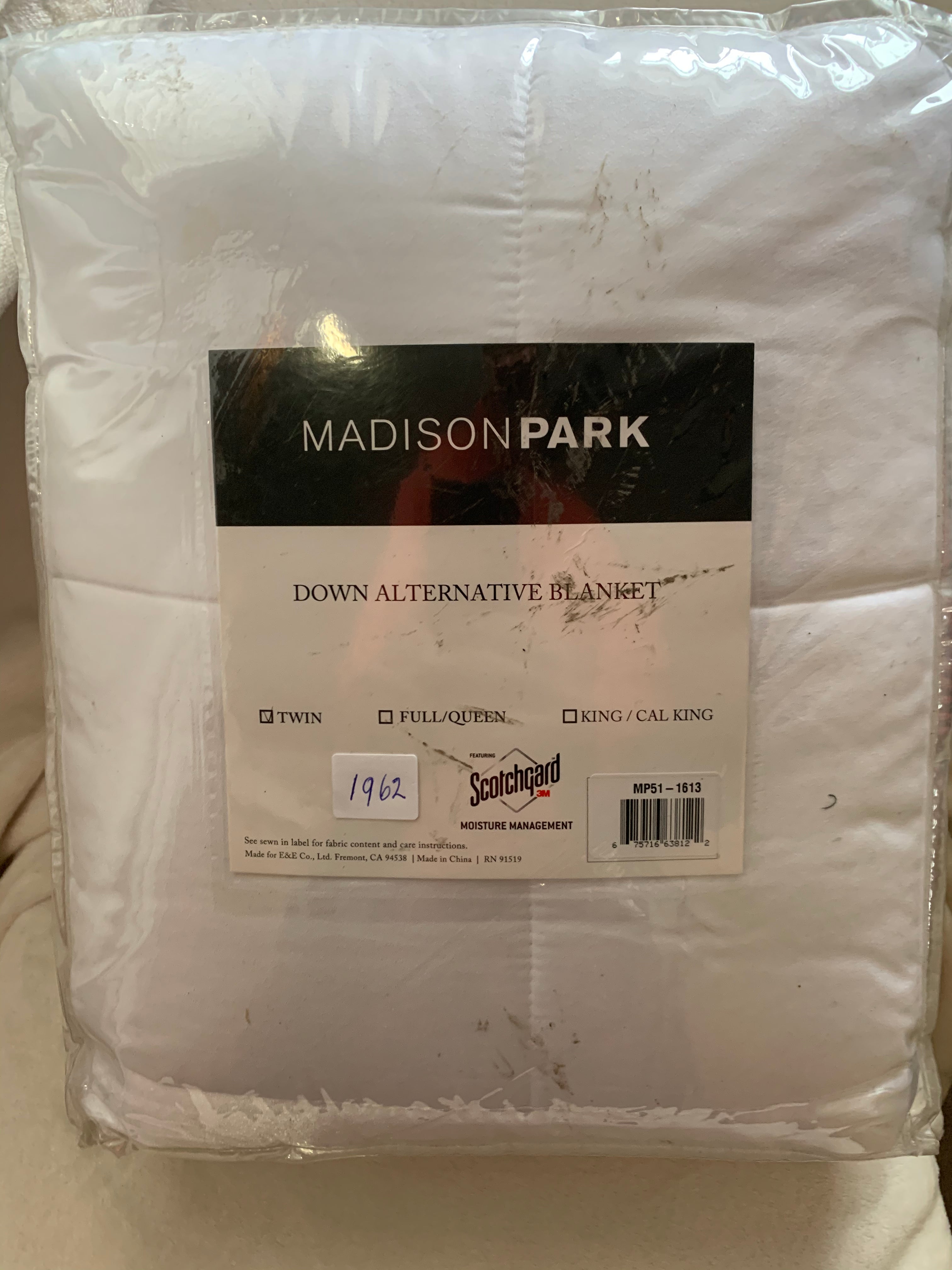 Twin ~ Down Alternative Blanket, MP51-1613, Madison Park, White - GetSetHome Store