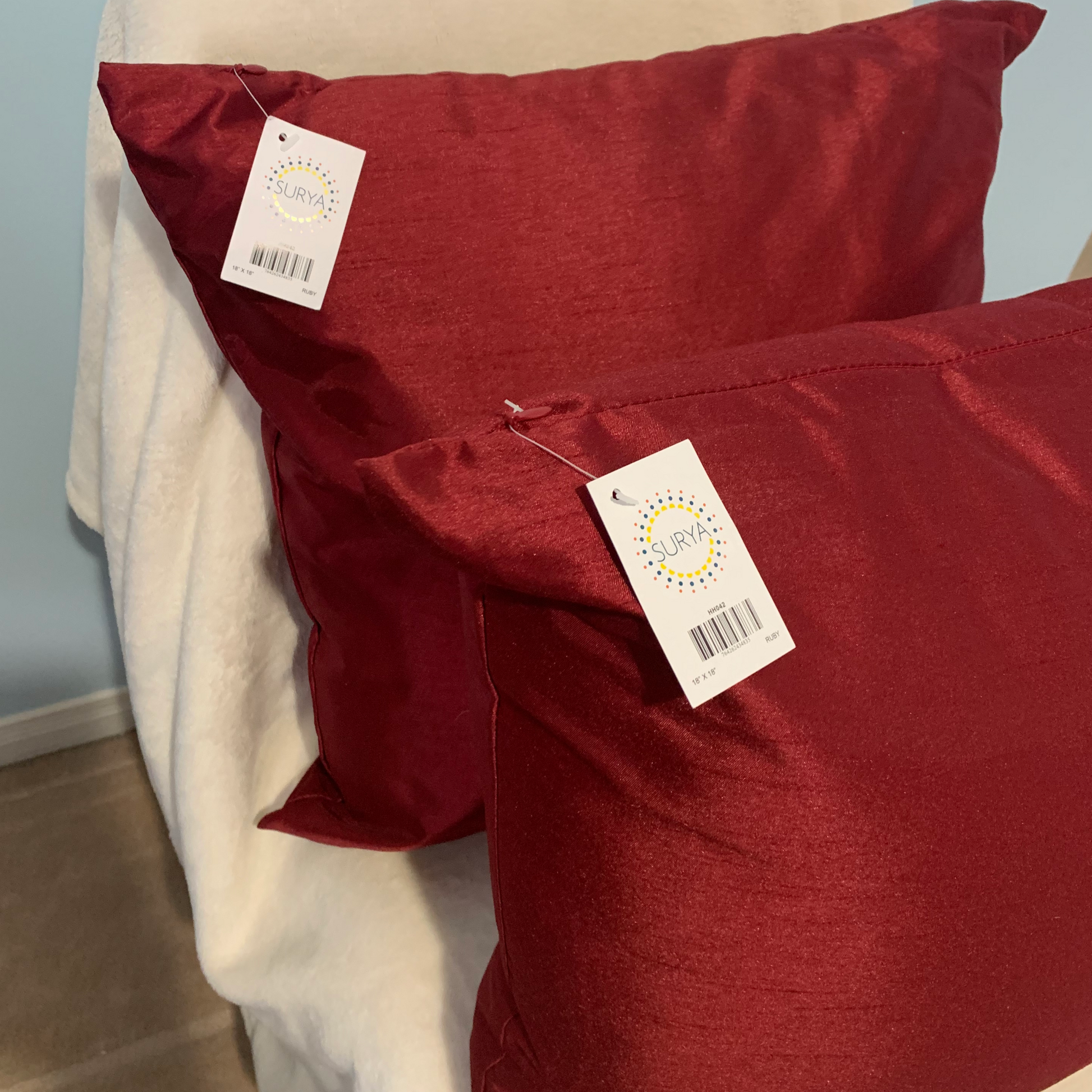 Pillow ~ Surya HH042, 18" L x 18" W x 4" H, Red (Set of 2) - GetSetHome Store